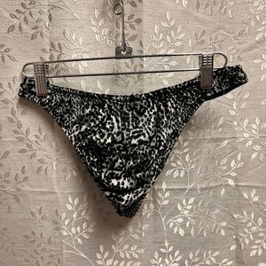 Men's medium thong